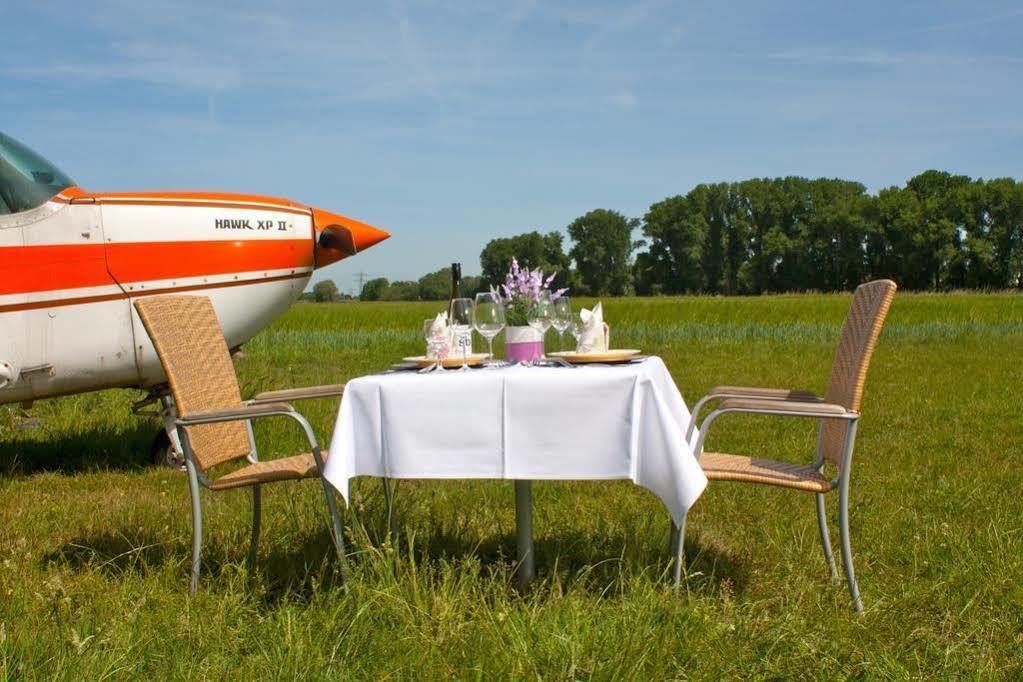 Am Flugplatz Hotel Hockenheim Buitenkant foto